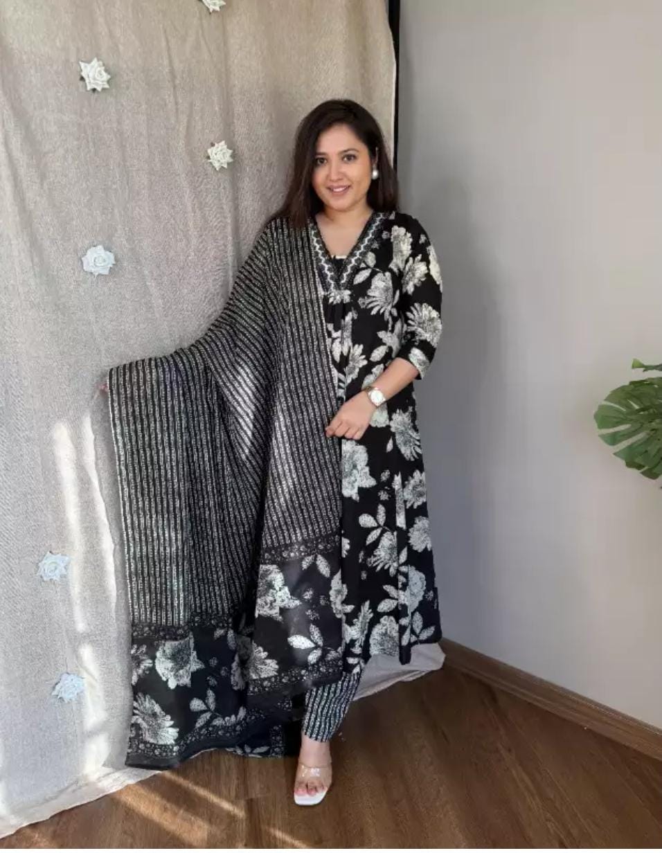 Midnight Bloom Kurta Set