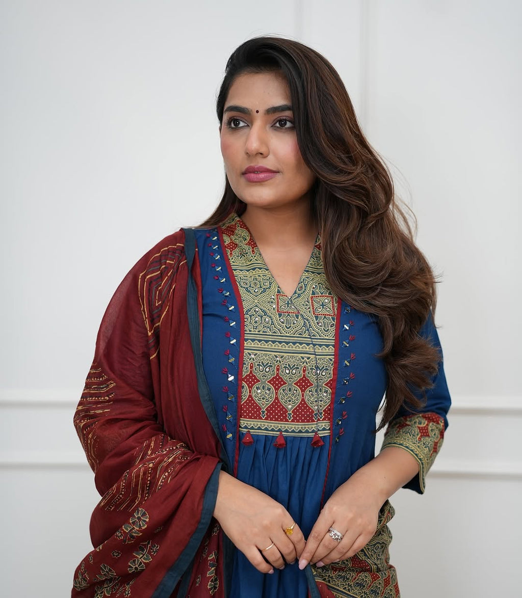 Elegant Navy Blue Ethnic Kurta Set with Printed Maroon Dupatta