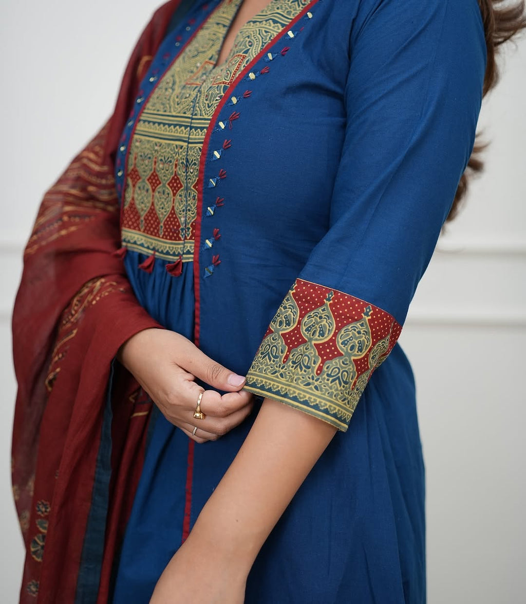 Elegant Navy Blue Ethnic Kurta Set with Printed Maroon Dupatta